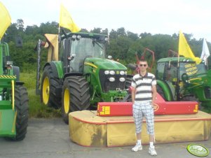 John Deere 7830