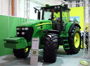 John Deere 7830