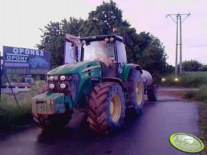 John Deere 7830