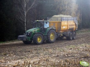 John Deere 7830