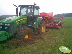 John Deere 7830