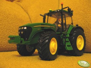 John Deere 7930