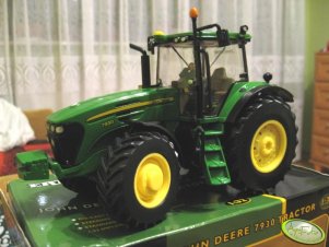 John Deere 7930