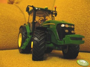 John Deere 7930