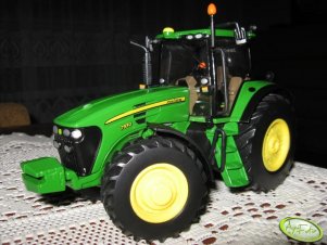 John Deere 7930