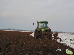 John Deere 8100