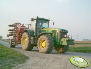 John Deere 8120