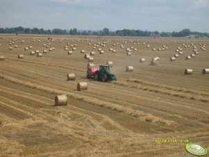 John Deere 8130 + prasa Vicon