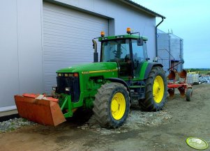 John Deere 8200