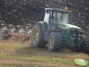 John Deere 8210 + Kuhn Vario