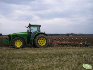 John Deere 8220 + Kverneland