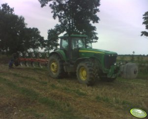 John Deere 8220 + Kverneland