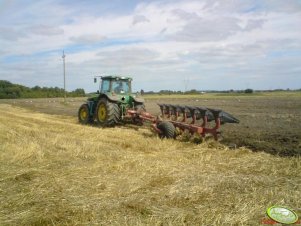 John Deere 8220 + Pług 