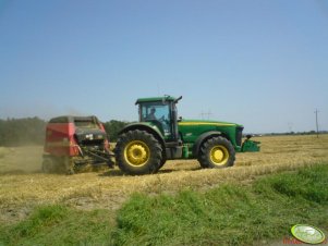 John Deere 8220 + Vicon