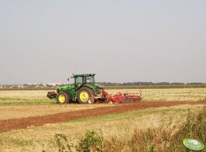 John Deere 8245r