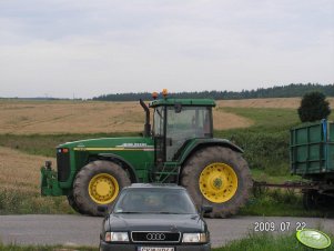 John Deere 8310