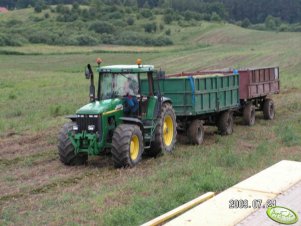 John Deere 8310