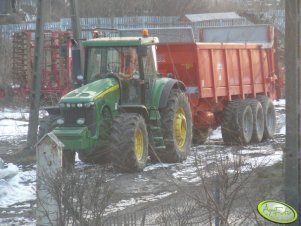 John Deere 8320 + Brochard