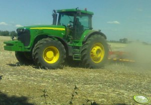 John Deere 8320 I Vaderstad