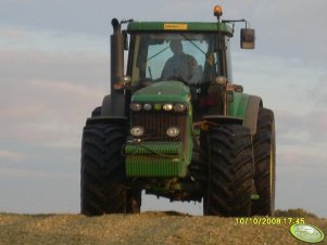 John Deere 8320