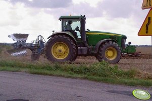 John Deere 8320