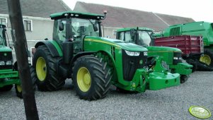 John Deere 8335 R