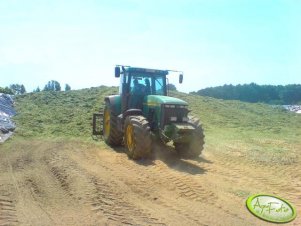 John Deere 8400