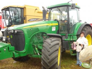 John Deere 8420