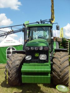John Deere 8420
