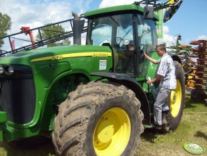 John Deere 8420