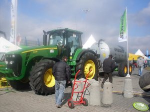 John Deere 8430