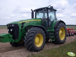 John Deere 8430