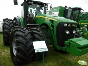 John Deere 8430