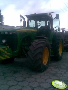 John Deere 8520 