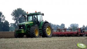 John Deere 8520