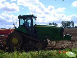 John Deere 8520T