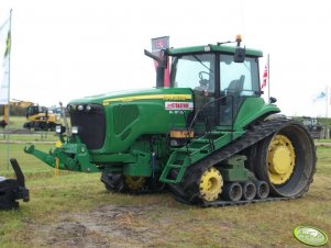 John Deere 8520T