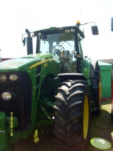 John Deere 8530