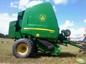 John Deere 854