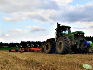 John Deere 8650 + Kuhn Challenger