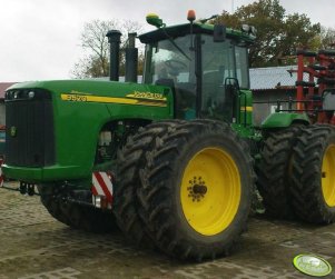 John Deere 9520