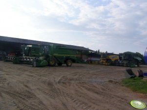 John Deere: 9680 WTS, 2064 x2 i New Holland CX 8060 
