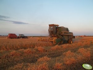 John deere 975 & Case z prasą