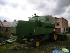 John Deere 975