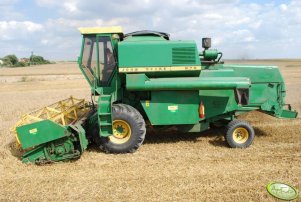 John Deere 975