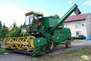 John Deere 975