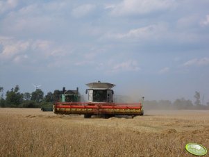 John Deere 9880i STS i Claas Lexion 770