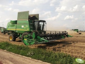John Deere s690i