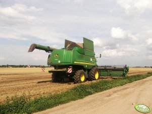John Deere s690i
