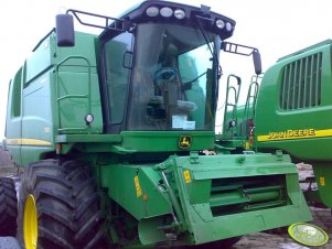 John Deere T560 HillMaster